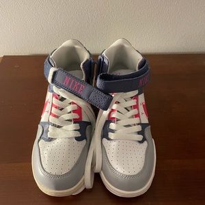 Kids Pink and purple High tops nikes